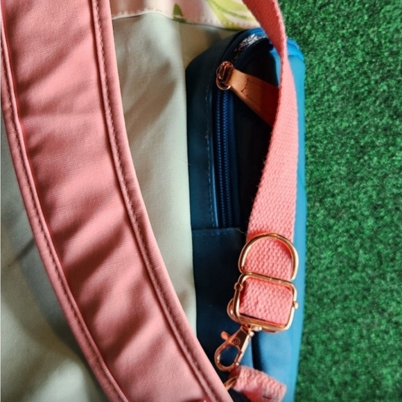 CLOUD ISLAND! Rare find! Excellent condition! - Picture 8 of 8